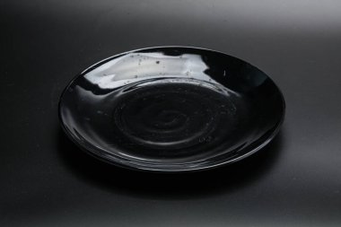 Mutfak için boş renk tabağı izole edildi