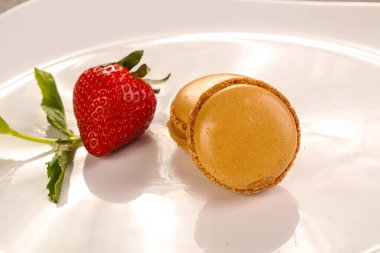 Tatlı, bademli, pastalı, bademli tatlı..