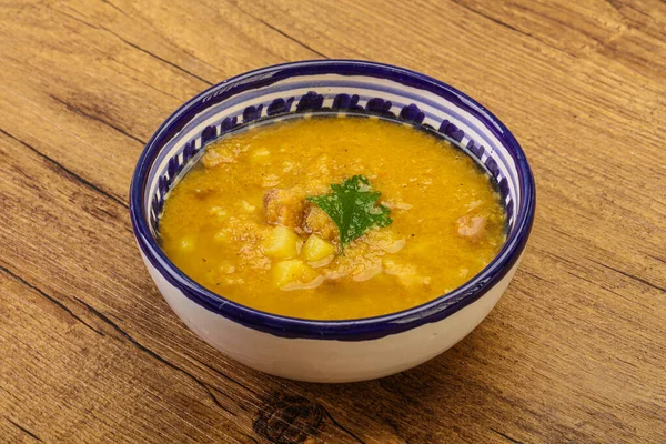 豌豆汤和熏肉蔬菜 — 图库照片