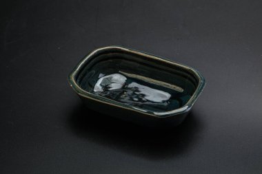 Mutfak için renkli boş kase izole