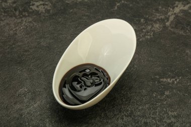 Asya mutfağı. Kasede geleneksel istiridye sosu.