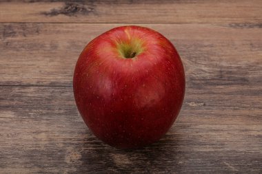 Bekar Kırmızı tatlı elma meyvesi
