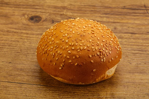 Färsk Hamburgerbröd Med Sesamfrön — Stockfoto