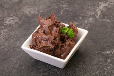 Çikolata nazelfındıklı.