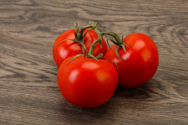Roter Leuchtend Reifer Und Süßer Tomatenzweig — Stockfoto