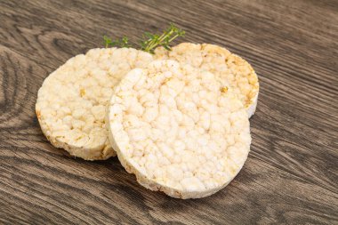 Vejetaryen için diyet çıtır ekmek yığını