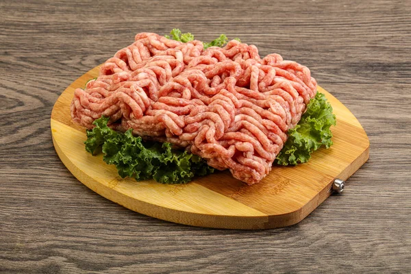 Carne Crua Porco Picada Bordo Para Cozinhar — Fotografia de Stock