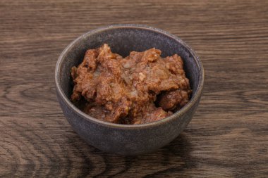 Kavanozda baharatlı geyik güveci