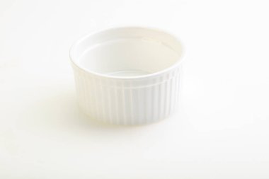 İzole edilmiş servis için beyaz leke kasesi