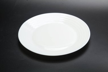 Siyahın üzerine servis için beyaz leke.