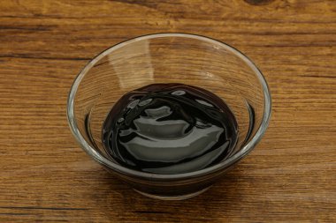 Asya mutfağı. Kasede geleneksel istiridye sosu.