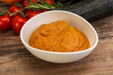 Vejetaryen mutfağı - Ot ve baharatlı kabak püresi