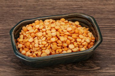 Kavanozda pişirmek için kuru bezelye