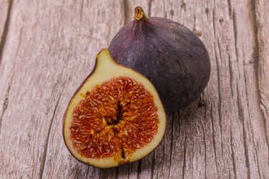 Tatlı mor incir meyvesi dilimi