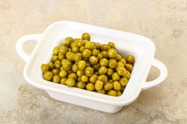 Kasede marine edilmiş taze bezelye