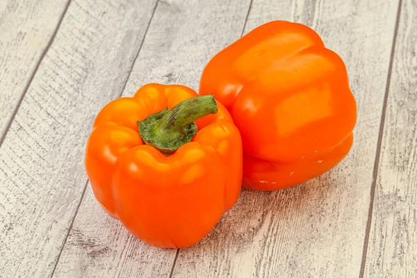 Dois Pimentão Sino Saboroso Doce Laranja — Fotografia de Stock