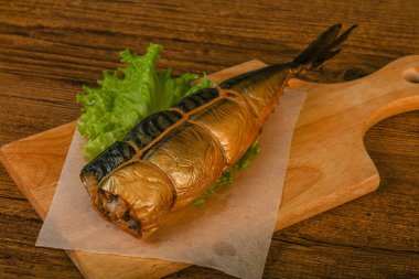 Tütsülenmiş lezzetli uskumru balığı.