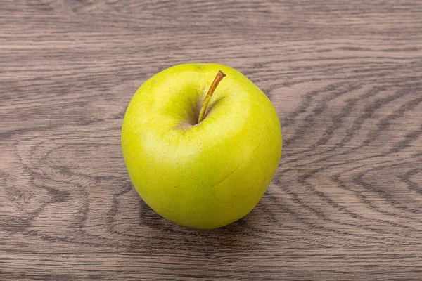 Ripe Sweet Green Tasty Apple — Stock Photo, Image