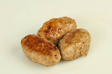 Ev yapımı pirzola ve kıyma.