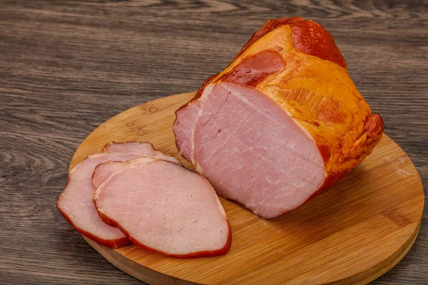 Baharatlı ve otlu füme domuz aslanı.