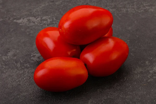Pocos Rojo Brillante Sabroso Montón Tomate —  Fotos de Stock
