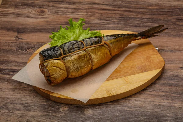 Geräucherter Leckerer Makrelenfisch Snack Über Bord — Stockfoto