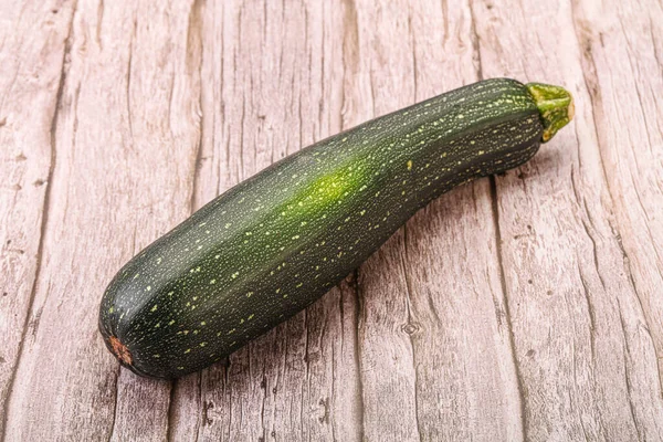 Saboroso Jovem Orgânico Natural Abobrinha Isolado — Fotografia de Stock