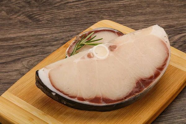 Filete Tiburón Crudo Servido Romero Para Cocinar — Foto de Stock