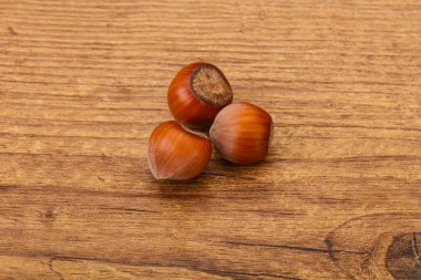 Fındık yığını doğal olarak izole edilmiş.