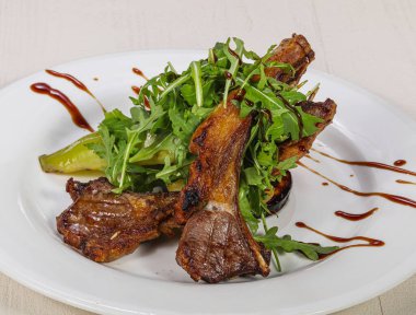 Lezzetli ızgara kuzu ızgarası.