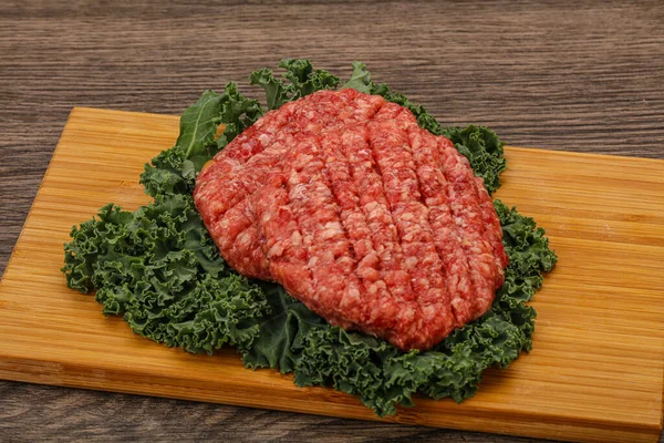 Rauwe Rundvleeshamburger Voor Grill — Stockfoto