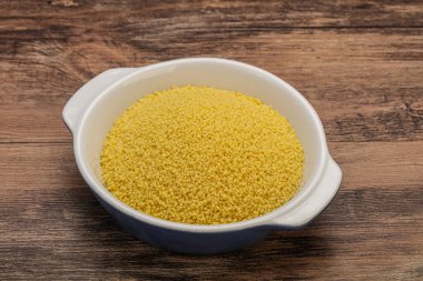 Yemek pişirmek için klozette çiğ öksürük yığını