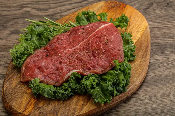Syrový Hovězí Steak Gril Kořením — Stock fotografie