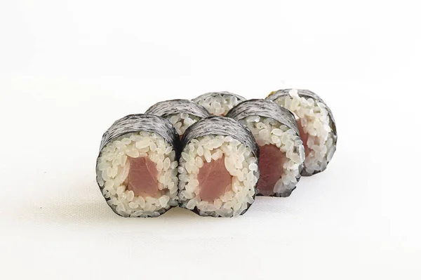 Japansk Traditionell Roll Maki Med Tonfisk — Stockfoto