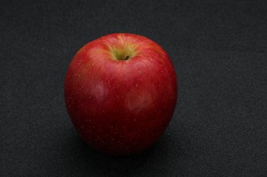Bekar Kırmızı tatlı elma meyvesi