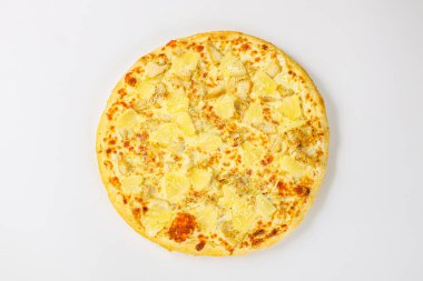 Tavuk ve ananaslı Hawaii Pizzası