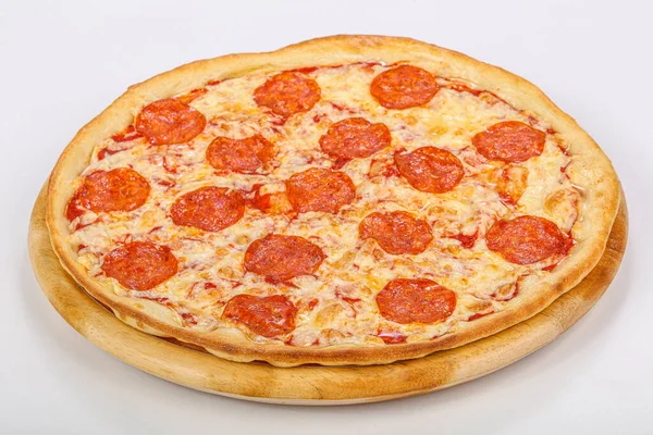 Ιταλική Πίτσα Πεπερόνι Λουκάνικα Και Τυρί — Φωτογραφία Αρχείου