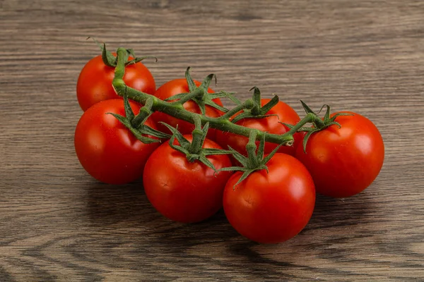 Frische Reife Kirschtomaten Zweig Isoliert — Stockfoto