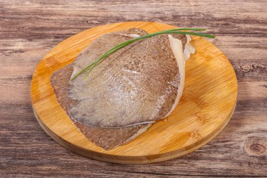 Çiğ vatoz kanatları pişirmek için lezzetli fileto