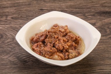 Kavanozda baharatlı geyik güveci