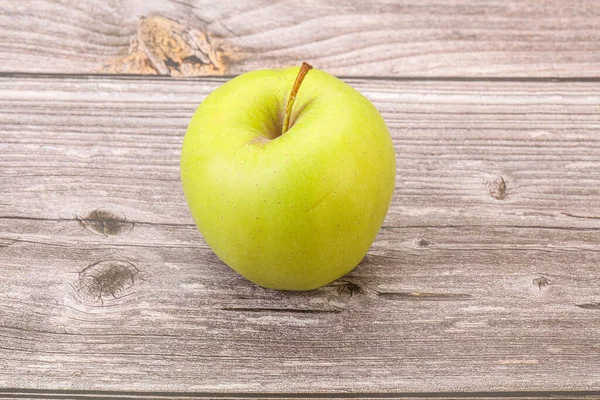 Ripe Sweet Green Tasty Apple — Stock Photo, Image