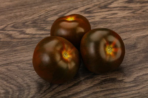 Schwarzer Leckerer Saftiger Kumato Tomatenhaufen — Stockfoto