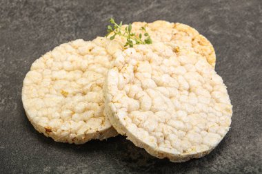 Vejetaryen için diyet çıtır ekmek yığını