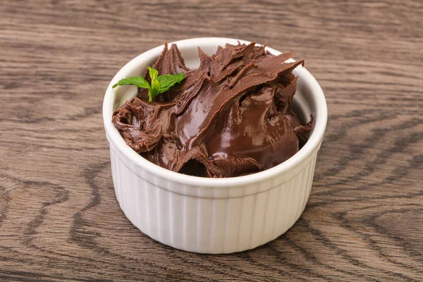 Çikolata nazelfındıklı.