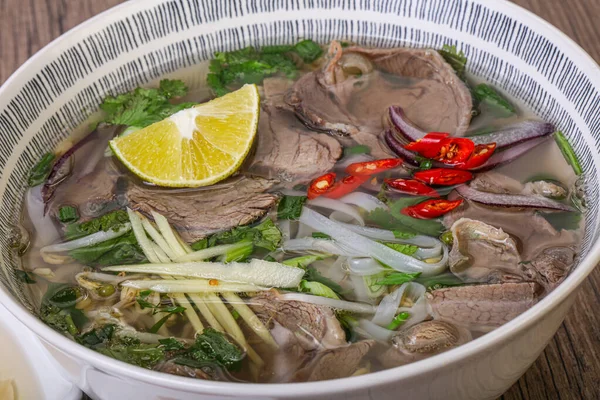 Vietnam Mutfağı Sığır Etli Pho Çorbası — Stok fotoğraf