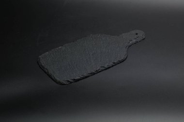 Mutfak için siyah taş bir tabak.