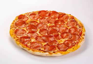 İtalyan geleneksel sosisli pizza.