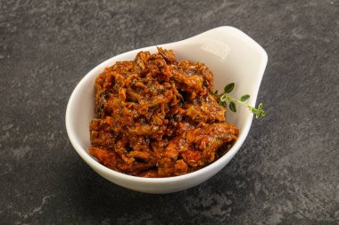 Domates soslu konserve ançüez.