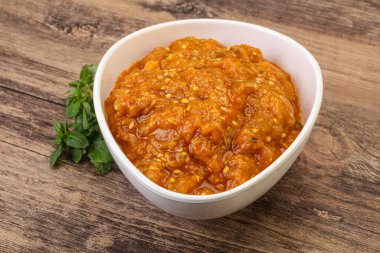 Kafkas mutfağı - Mangal salatası ve ızgara sebze