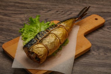 Tütsülenmiş lezzetli uskumru balığı.